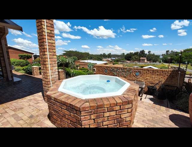 3 BEDROOM HOUSE FOR SALE IN VAAL MARINA